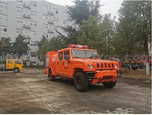 森林消防越野供水车